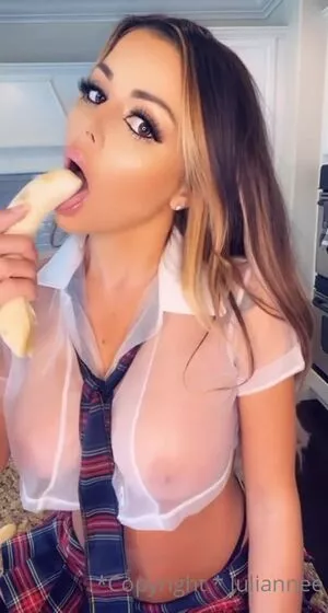 Juli.annee OnlyFans Leaked Free Thumbnail Picture - #H9oU8Zp0Ni