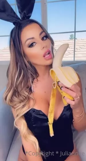 Juli.annee OnlyFans Leaked Free Thumbnail Picture - #NopnmmtluR