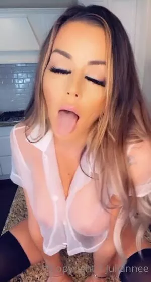 Juli.annee OnlyFans Leaked Free Thumbnail Picture - #csdypFIk9N