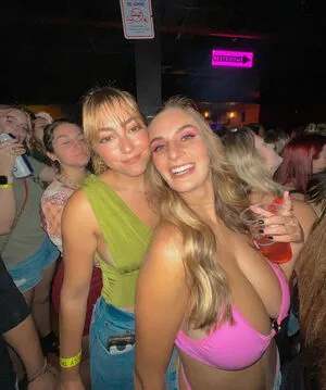 Julia A OnlyFans Leaked Free Thumbnail Picture - #GrWpOmfgAI