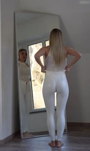 Julia Baessler OnlyFans Leaked Free Thumbnail Picture - #spa03G37si