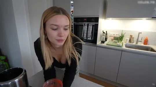 Julia Beautx OnlyFans Leaked Free Thumbnail Picture - #OUUHsBA8fd