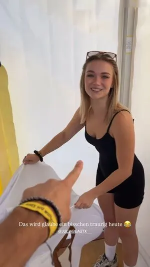 Julia Beautx OnlyFans Leaked Free Thumbnail Picture - #mm4PIu018x