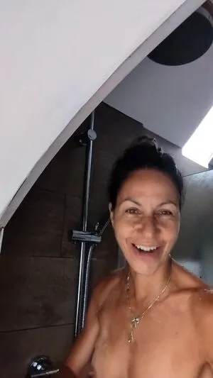 Julia Bradbury OnlyFans Leaked Free Thumbnail Picture - #UGc445HjFc