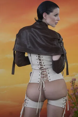 Julia Fox OnlyFans Leaked Free Thumbnail Picture - #Bhmxwt4Qy5