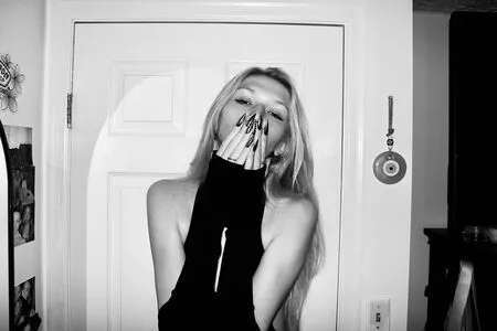 Julia Fox OnlyFans Leaked Free Thumbnail Picture - #KdtzovSY0k