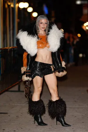Julia Fox OnlyFans Leaked Free Thumbnail Picture - #REGAv14RS8