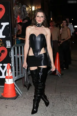 Julia Fox OnlyFans Leaked Free Thumbnail Picture - #YUbqlXJkHS
