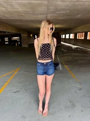 Julia Fox OnlyFans Leaked Free Thumbnail Picture - #gYE7H7m4T4