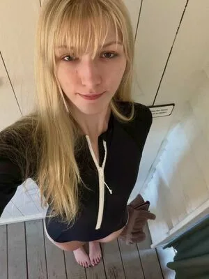 Julia Fox OnlyFans Leaked Free Thumbnail Picture - #v5mm7IkxRw