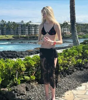 Julia Fox OnlyFans Leaked Free Thumbnail Picture - #vKLWcEc1b8