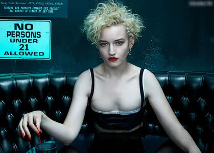 Julia Garner OnlyFans Leaked Free Thumbnail Picture - #0o3MpZ2g8o