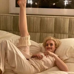 Julia Garner OnlyFans Leaked Free Thumbnail Picture - #3G0WKdgpMk