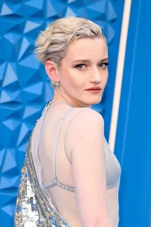 Julia Garner OnlyFans Leaked Free Thumbnail Picture - #3PvdjakB68