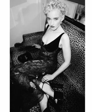 Julia Garner OnlyFans Leaked Free Thumbnail Picture - #3XzcFBXfwt