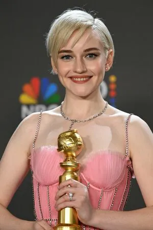 Julia Garner OnlyFans Leaked Free Thumbnail Picture - #5ZzBhAQUZn