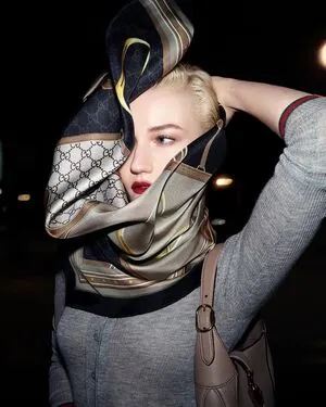 Julia Garner OnlyFans Leaked Free Thumbnail Picture - #6uK0c14GlA