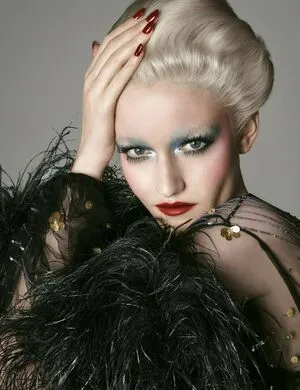 Julia Garner OnlyFans Leaked Free Thumbnail Picture - #DaoXkFI2ov