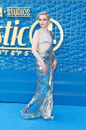 Julia Garner OnlyFans Leaked Free Thumbnail Picture - #F4rlCVM2pO