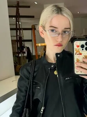 Julia Garner OnlyFans Leaked Free Thumbnail Picture - #FVKhYQ8vzA