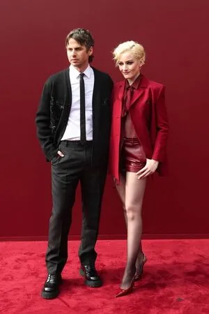 Julia Garner OnlyFans Leaked Free Thumbnail Picture - #HcIP20hrpE