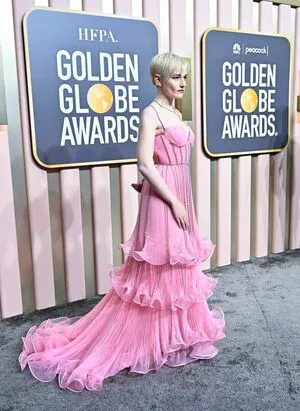 Julia Garner OnlyFans Leaked Free Thumbnail Picture - #IgIhDWtk8F