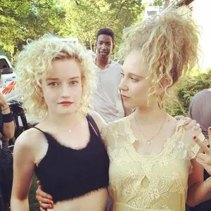 Julia Garner OnlyFans Leaked Free Thumbnail Picture - #SSMTWTSOqz