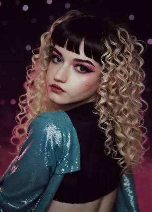 Julia Garner OnlyFans Leaked Free Thumbnail Picture - #UziUyyejqu