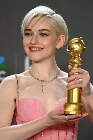 Julia Garner OnlyFans Leaked Free Thumbnail Picture - #Y2Cr7JDtrH