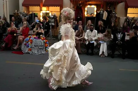 Julia Garner OnlyFans Leaked Free Thumbnail Picture - #YWEZp4lJMD