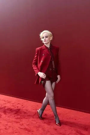 Julia Garner OnlyFans Leaked Free Thumbnail Picture - #dgz8YtC8h0