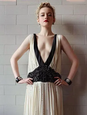 Julia Garner OnlyFans Leaked Free Thumbnail Picture - #eeukKc0sqb