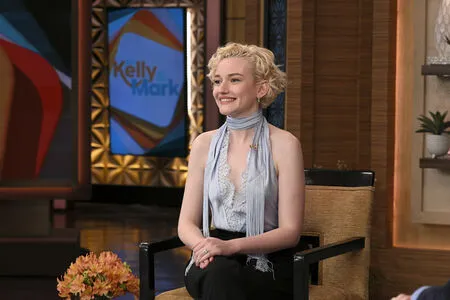 Julia Garner OnlyFans Leaked Free Thumbnail Picture - #iBNPrXg7nq