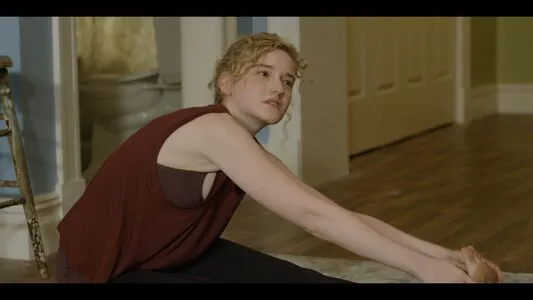 Julia Garner OnlyFans Leaked Free Thumbnail Picture - #moDCSY4Y6Y