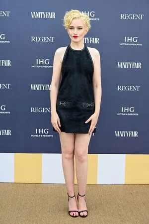 Julia Garner OnlyFans Leaked Free Thumbnail Picture - #oq9eVrqSie