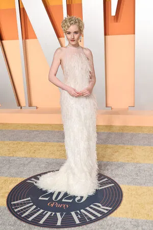 Julia Garner OnlyFans Leaked Free Thumbnail Picture - #srfLKlQ3m2