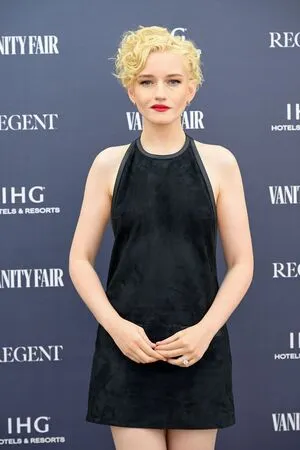 Julia Garner OnlyFans Leaked Free Thumbnail Picture - #t0hlxEN939