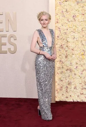 Julia Garner OnlyFans Leaked Free Thumbnail Picture - #vyljag4XIY