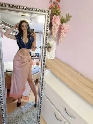 Julia Holzmuller OnlyFans Leaked Free Thumbnail Picture - #eaXHWnItU4