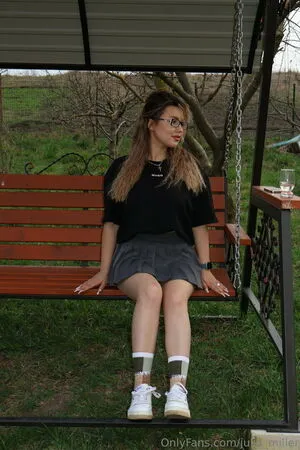 Julia In Disguise OnlyFans Leaked Free Thumbnail Picture - #gHwWDsaWI0