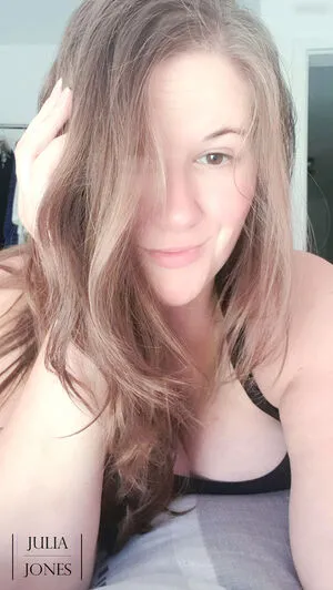Julia Jones OnlyFans Leaked Free Thumbnail Picture - #2A433Y8vC4