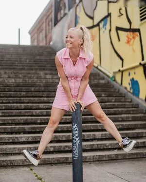 Julia Lindholm OnlyFans Leaked Free Thumbnail Picture - #v8ZZJbYMUQ