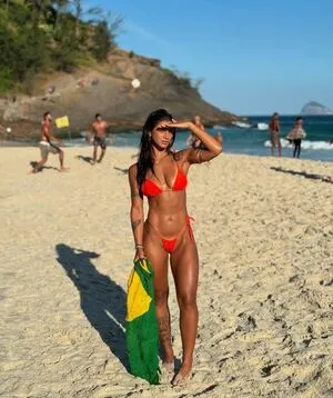 Julia Rodrigues OnlyFans Leaked Free Thumbnail Picture - #PdiiMDa4aw