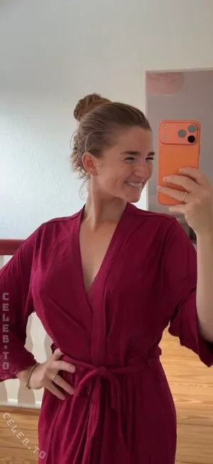 Julia Schulze OnlyFans Leaked Free Thumbnail Picture - #8LIenlMUny