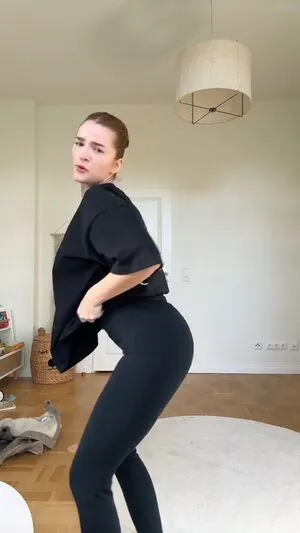 Julia Schulze OnlyFans Leaked Free Thumbnail Picture - #q5EYXOEgn1