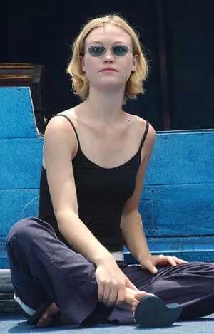 Julia Stiles OnlyFans Leaked Free Thumbnail Picture - #BX5IwXRg2y