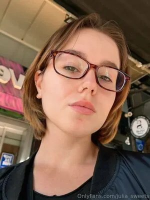 Julia Sweets OnlyFans Leaked Free Thumbnail Picture - #wYxeg504Kh