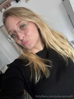 Julia Vernunft OnlyFans Leaked Free Thumbnail Picture - #mssntyVVC0