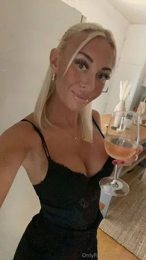 Juliaaswe OnlyFans Leaked Free Thumbnail Picture - #SceKjHwIoV