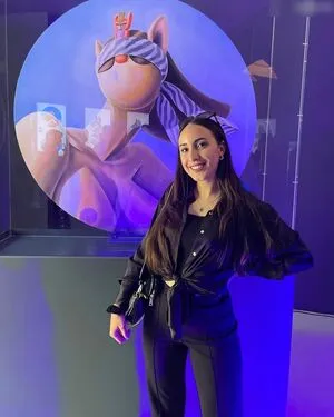 Juliabellax OnlyFans Leaked Free Thumbnail Picture - #8VnnI0Xmxn
